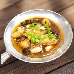 กะเพาะปลาน้ำแดง