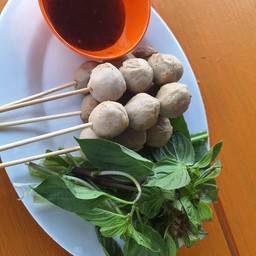 ลูกชิ้นปิ้ง