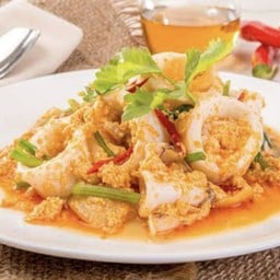 ผัดผงกระหรี่ทะเล(กับข้าว)