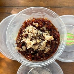 ร้านน้ำพริกแม่กลอยและผลไม้สดพร้อมทาน