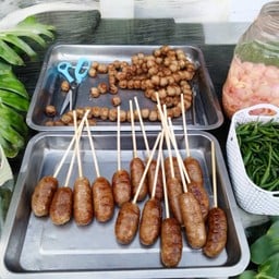 ไส้กรอกวุ้นเส้น