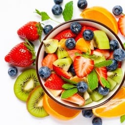 Spicy Somtum Salad with Strawberry, Kiwi, Blueberry, and Orange ส้มตำสตรอว์เบอร์รี กีวี บลูเบอร์รี ส้มเช้ง