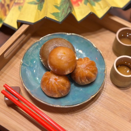 เปารวม 4  Assorted Fried Buns (4 pcs) – No Salted Egg Lava