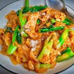 ผัดซีอิ๊วเส้นใหญ่