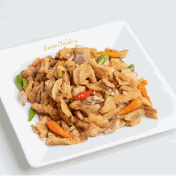 คอหมูคั่วพริกกระเทียม