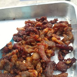 ข้าวเหนียวหมูทอด