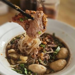 ก๋วยเตี๋ยวเรือหมูน้ำ ธรรมดา