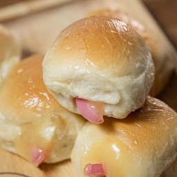 ขนมปังแลบลิ้นครูต้อยสระบุรี 10 ชิ้น