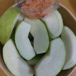 ฝรั่งกิมจู กิมใจจ๋าา (ฟรีพริกเกลือหวาน)