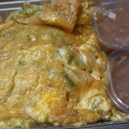 ไข่เจียวชะอม  ราดข้าว