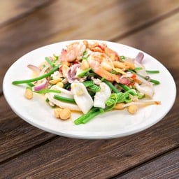 ยำยอดมะระ (ยำยอดฟักแม้ว)