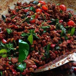 กระเพราเนื้อโคขุน