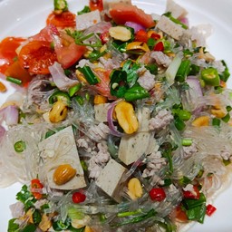 ยำวุ้นเส้นโบราณหมูสับ