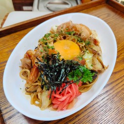 242 ยากิโซบะ ไข่แดง