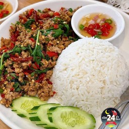 ผัดกระเพราราดข้าว (กรุณาเลือกเนื้อสัตว์ให้ด้วยนะค๊ะ)