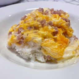 ข้าวไข่ข้นแฮม