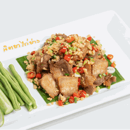 สามชั้นคั่วพริกเกลือ