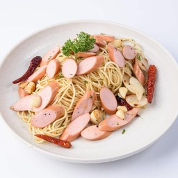 สปาเก็ตตี้ไส้กรอกผัดพริกแหัง