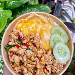 ร้านกะเพรากล่องแซ่บ