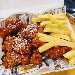 คอมโบ ไก่ฉ่ำซอสสส + เฟรนช์ฟรายส์