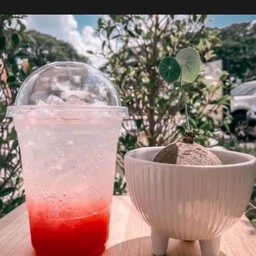 สตอเบอรี่โซดา