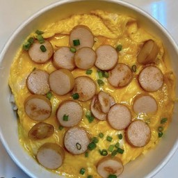 ข้าวไข่ข้นไส้กรอก