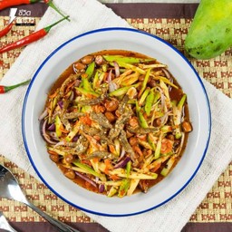 ยำมะม่วงปลากรอบ