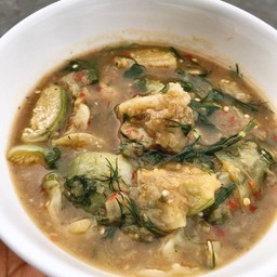 ส้มตำกระเทยกระแทก-อาหารตามสั่ง แซ่บซี๊ด