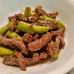 คะน้าน้ำมันหอยเนื้อ