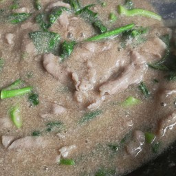 เกาเหลาราดหน้า