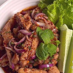 ข้าวน้ำตกไก่ย่าง