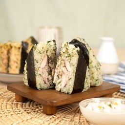 ข้าวปั้นปลาทูอบสมุนไพร