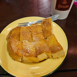 ขนมปังแผ่นปิ้ง ( เนยนม )