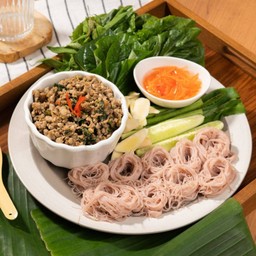 เมี่ยงยี่หร่าหมูผัดเครื่องเทศ