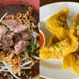 [เซตสุดฮิต] เตี๋ยวเรือน้ำตก-เส้นเล็ก + เกี๊ยวไส้หมูทอด