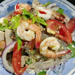ยำวุ้นเส้นใส่ทะเล