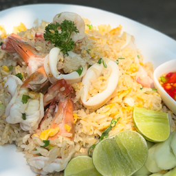 ข้าวผัดทะเล