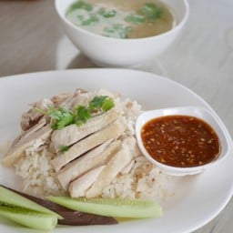 ข้าวมันไก่ลุงโต้ง สุขาภิบาล 5 ซอย 5 แยก 1