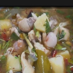 ต้มยำไก่หุบบอนพริกแห้งคั่ว