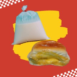 นมสดร้อน+ปังปิ้งไส้ทะลักเนยน้ำตาล