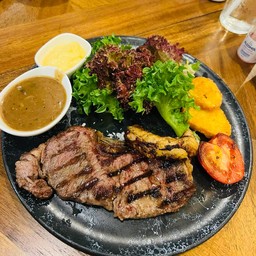 สเต็กเนื้อออสเตรเลียซอสเห็ด