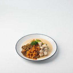 ยำสามไข่ (ไข่ปู ไข่แมงดา ไข่หมึก)