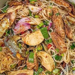 ยำขนมจีนปลาทู+หมูยอ(ปลาร้า)
