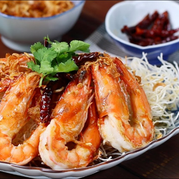 กุ้งก้ามกรามทอด ราดซอสมะขาม