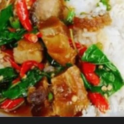 ข้าวกะเพราหมูกรอบ