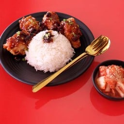 เซ็ตข้าวไก่ทอด และกิมจิ