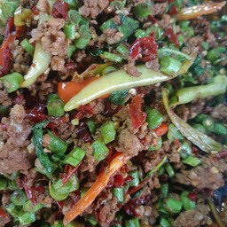 กระเพราหมูสับ