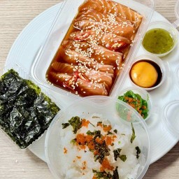 ข้าวต้ม/แซลม่อนดอง