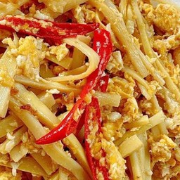 หน่อไม้ผัดไข่