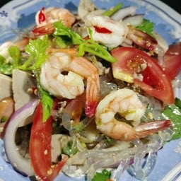 ยำวุ้นเส้นใส่รวมมิตร
